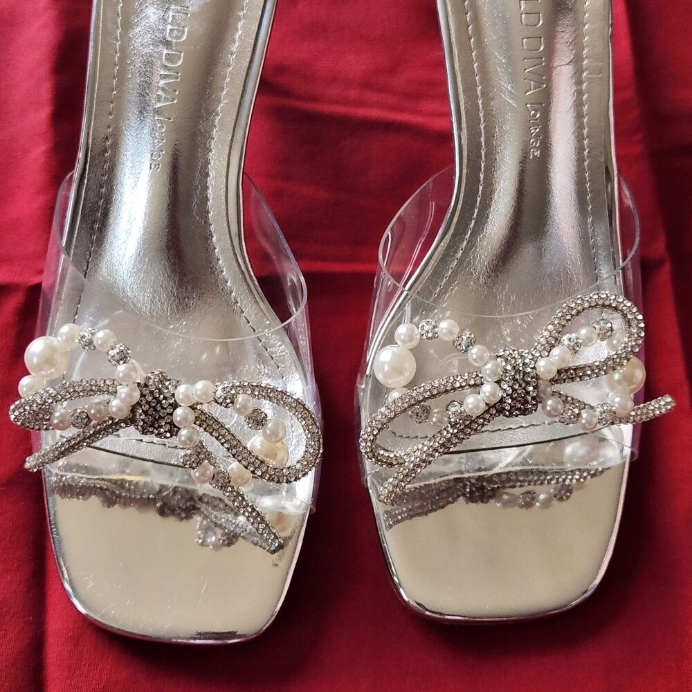 Wild Diva Silver/Clear PVC Kitten Heels Size 6.5 - Picture 2 of 7